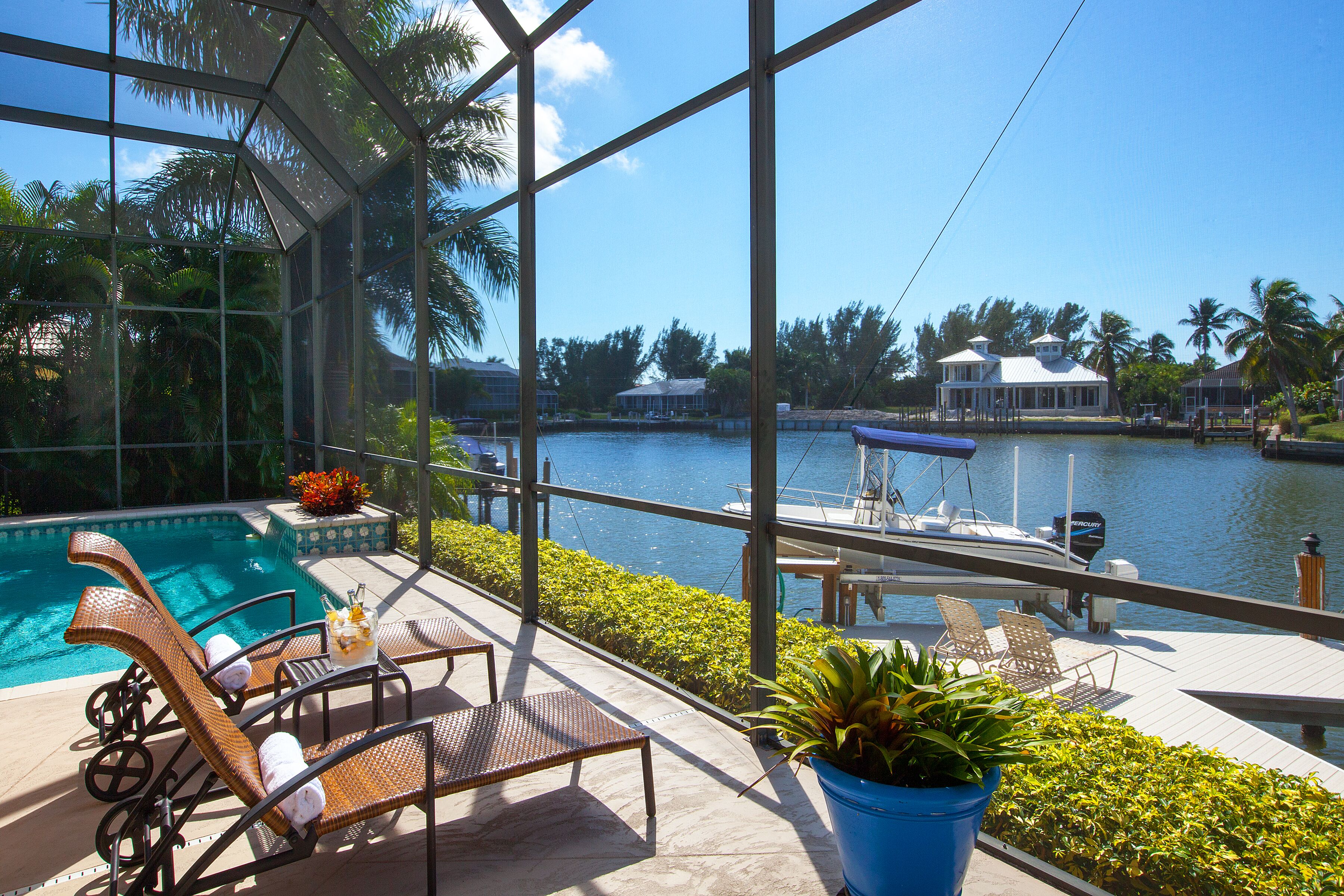 True 1st Class Luxury-Big SW Views, 6 Bikes, Walk to Beach, Weber Grill