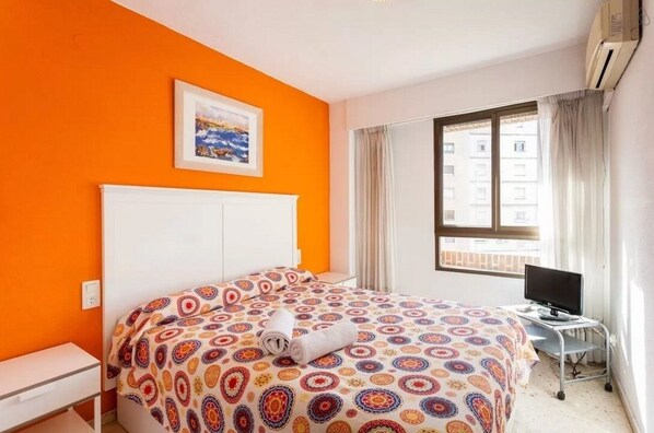 3 slaapkamers, een kluis op de kamer, een bureau