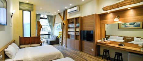 Exclusive Quadruple Room | Desk, blackout drapes, free WiFi, bed sheets