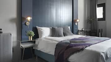 Quarto casal luxo | Edredons de pluma, cortinas blackout, quartos à prova de som