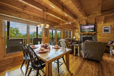 Gorgeous cabin. Great location. 2 balconies w/ mtn. views. Feels private.