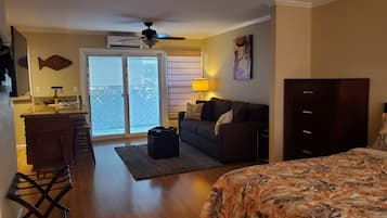 Iron/ironing board, travel cot, free WiFi, bed sheets