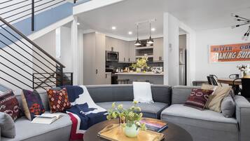 TV connectée, cheminée