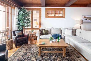 Televisor intel·ligent i llar de foc 