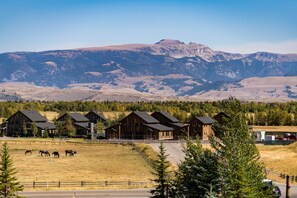 Exterior - Outpost: Crystal Springs 305 - AC & Next To Tram! (Teton Village)