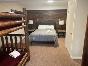 4 bedrooms, iron/ironing board, free WiFi, bed sheets