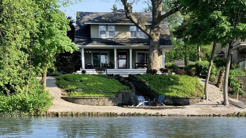 Beautiful Lakeside 3BR House in Asbury. Enjoy Lake & Beach! Permit STR2024-00465