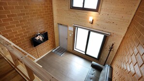 Tradisjonell toetasjesleilighet (Cypress and Red Clay Room) | Oppholdsrom