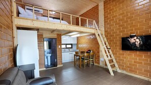 Tradisjonell toetasjesleilighet (Cypress and Red Clay Room) | Oppholdsområde