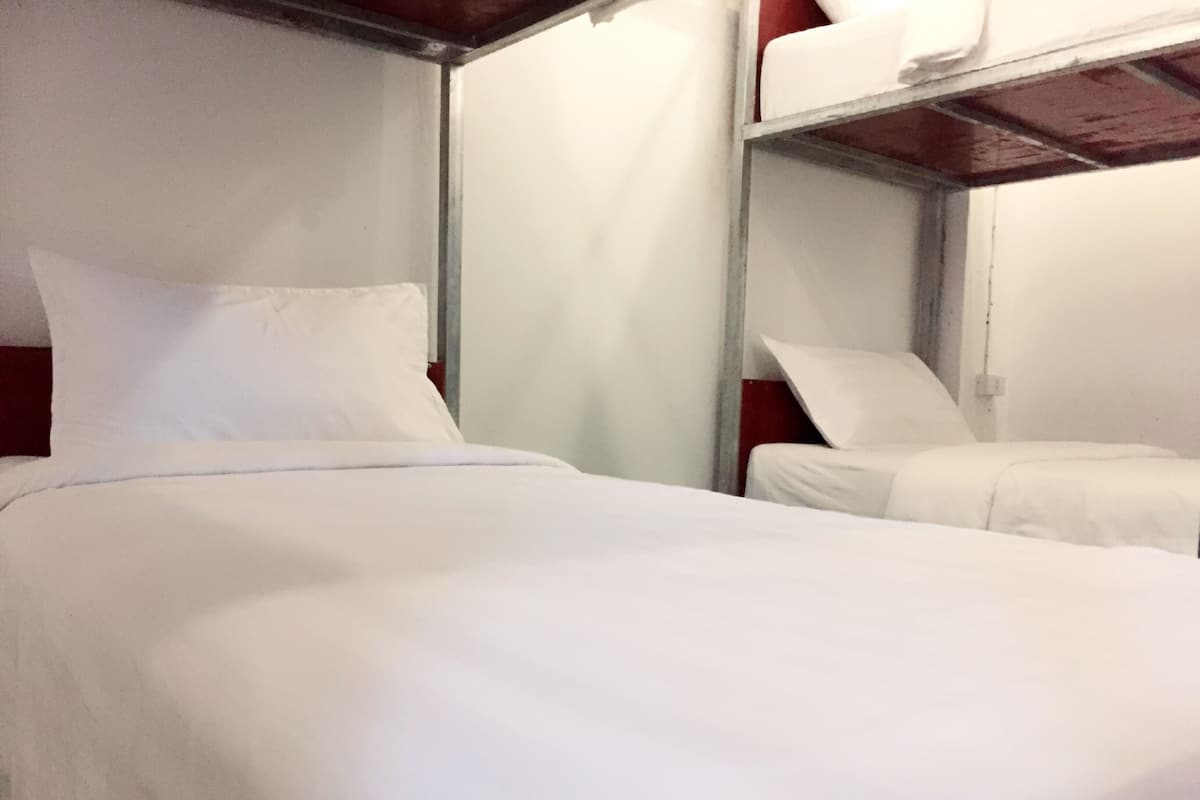 In-room safe, desk, free WiFi, bed sheets