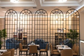 Lobby-Lounge