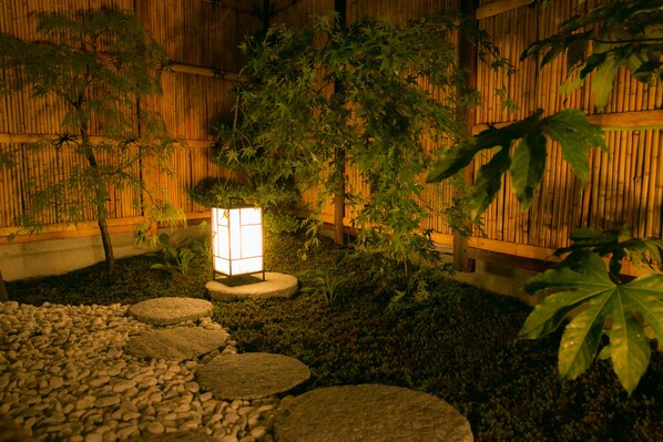 Garden - Hosta Umekoji Miyabi (Kyoto)
