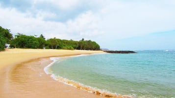 Una playa cerca
