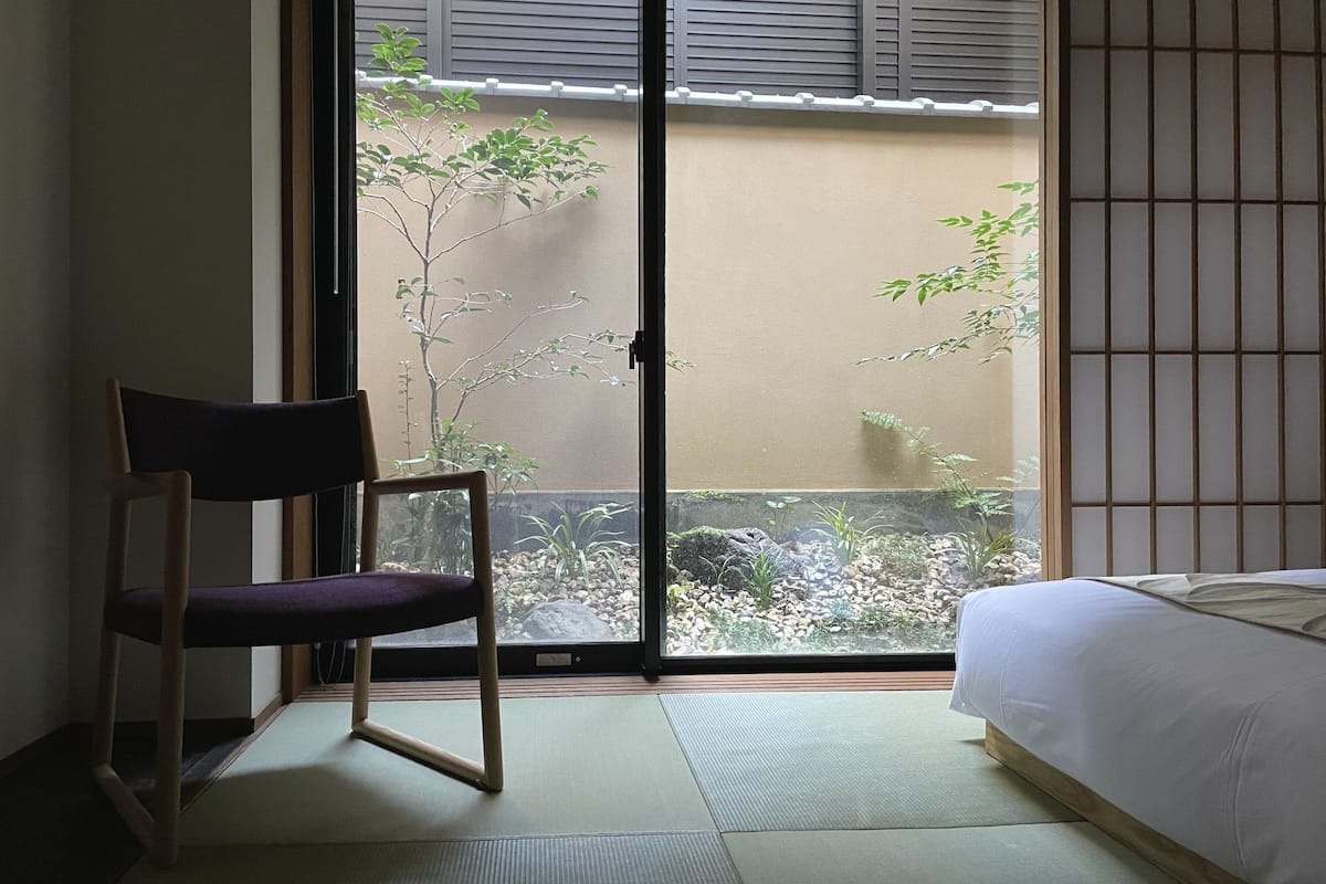 comfort garden room, non smoking | 1 bedroom, hypo-allergenic bedding, tempur-pedic beds, free minibar