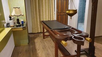 ห้องทรีทเมนท์สำหรับคู่รัก, ซาวน่า, อ่างน้ำร้อน, ห้องอบไอน้ำ