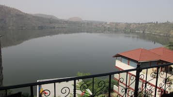 Quang cảnh từ phòng