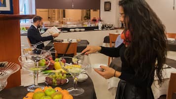 Colazione a buffet a pagamento, servita tutte le mattine