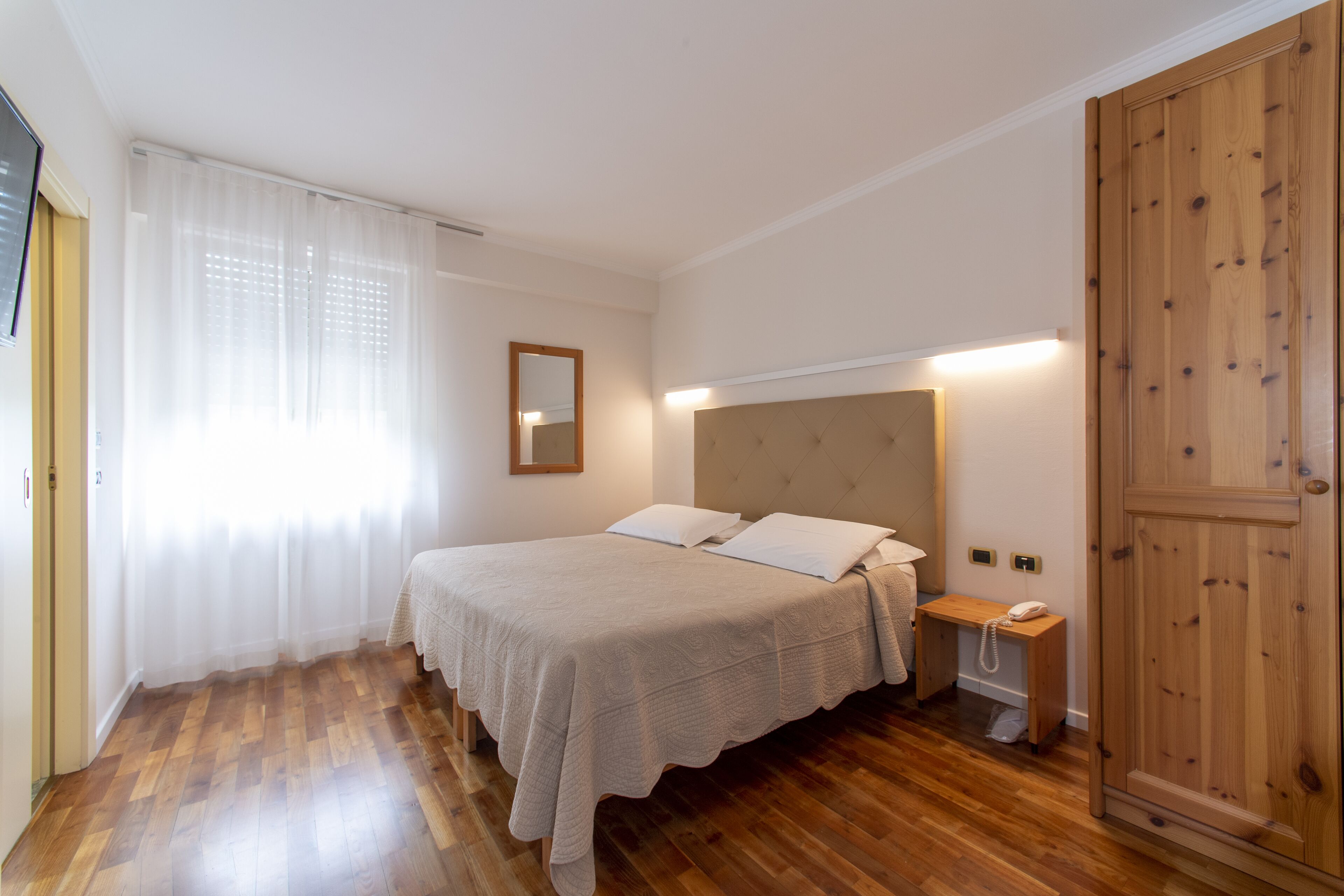 double room single use | premium bedding, minibar, in-room safe, desk