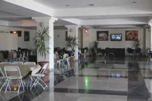Family dining - Qusar Olimpic Cottages (Qusar)