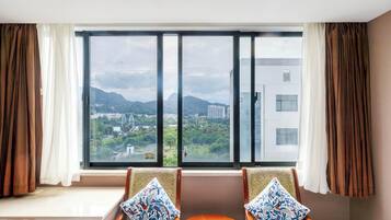 Comfort Twin Room | Minibar, desk, blackout drapes, soundproofing