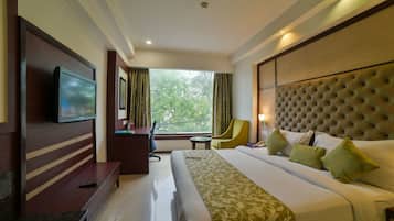 In-room safe, desk, iron/ironing board, rollaway beds