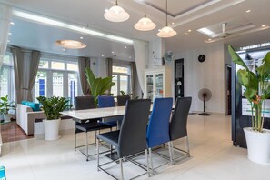 Dining - 5 Bedrooms Pool Villa w Karaoke (Ho Chi Minh City)