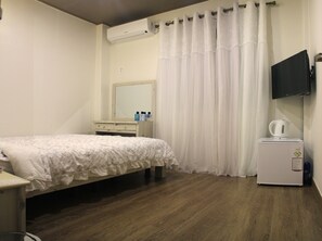 Standard Double Room | Room amenity