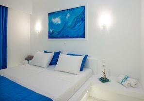 Habitación doble | Ropa de cama de alta calidad, cortinas opacas, sistema de insonorización