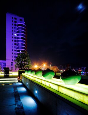 Façade de l’hébergement - soirée/nuit