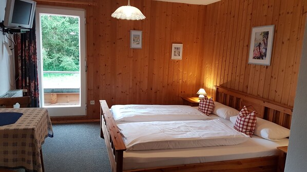 1 bedroom, free WiFi, bed sheets