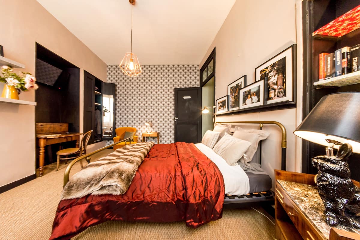 Superior Suite, 1 Katil Kelamin (Double), Private Bathroom, Courtyard View | Wi-fi percuma