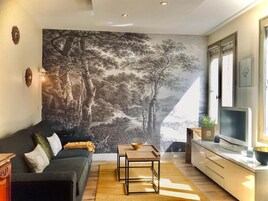 Premium Apartment, Ensuite, Park View | Living area