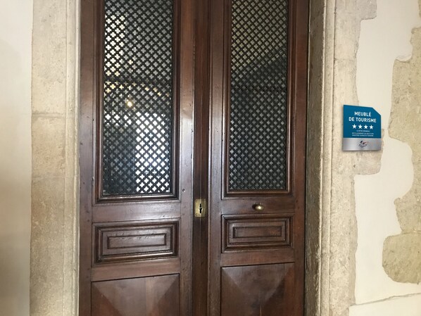 Entrée de l’hébergement 