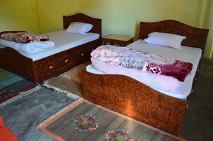 書桌、免費 Wi-Fi