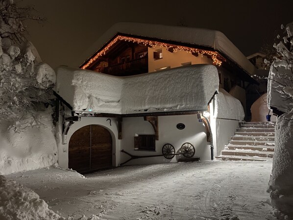 Front of property - Chalet Runca (Arosa)