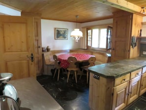 Breakfast area - Chalet Runca (Arosa)