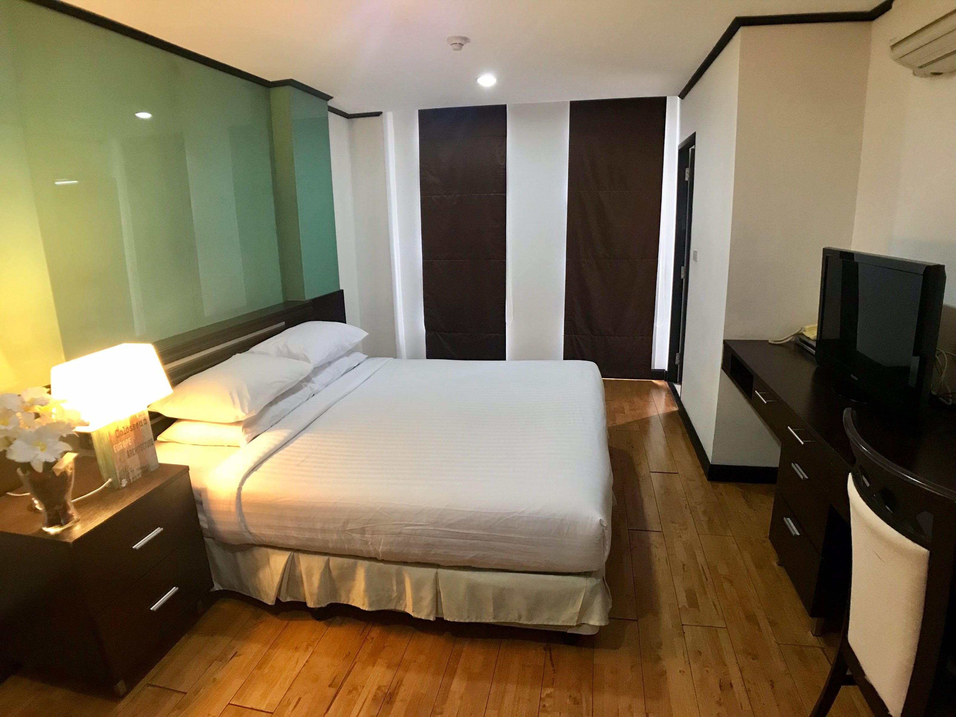 Foto - Twin Peaks Sukhumvit Suites