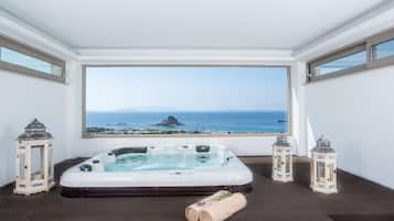 Deluxe Suite, Sea View | Tab mandi berpancutan