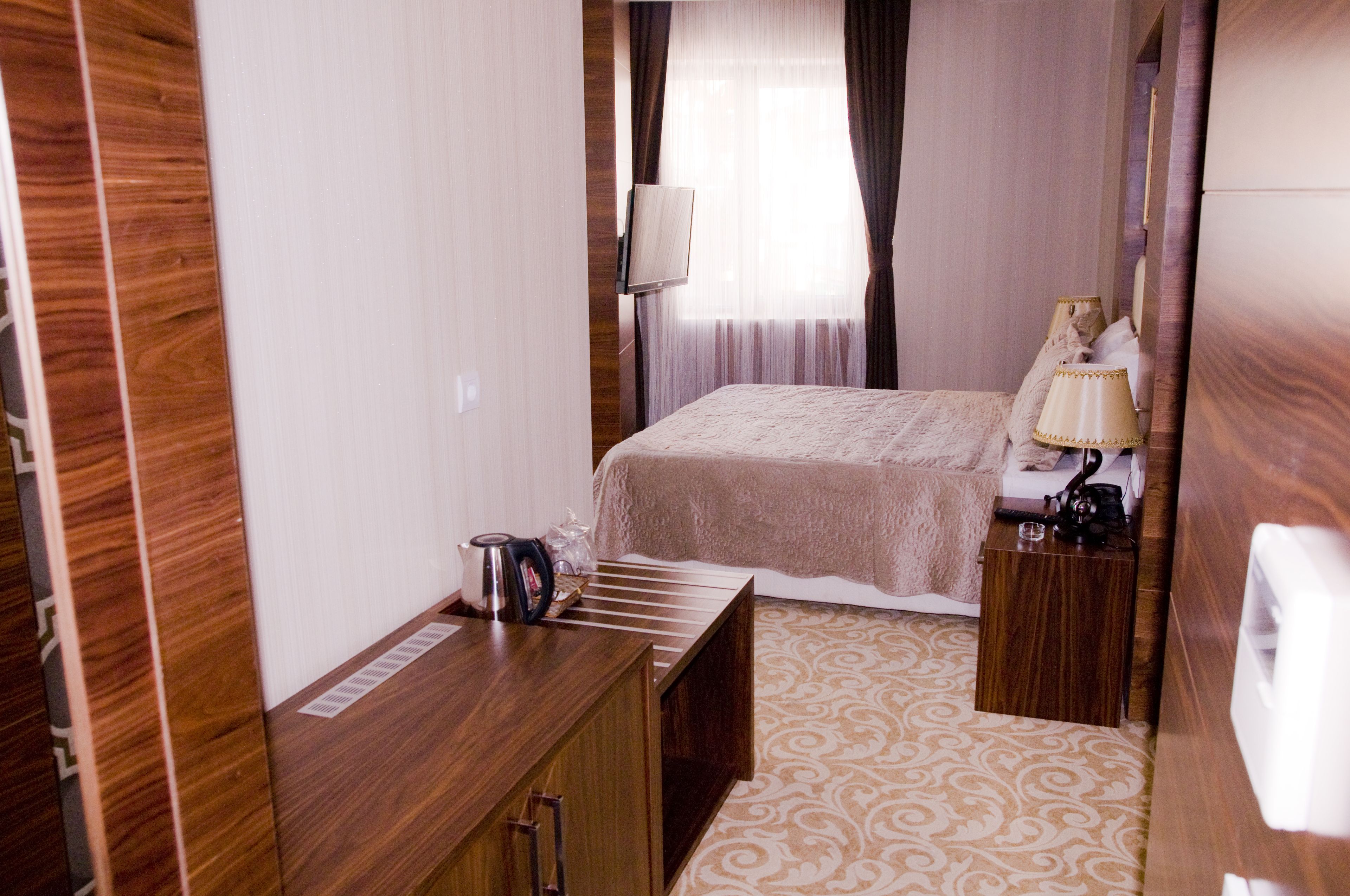 deluxe double room | premium bedding, minibar, desk, soundproofing