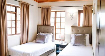 Kingfisher Hollow Exclusive Guest House