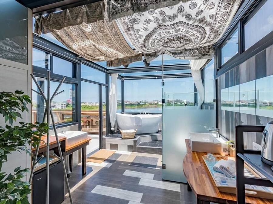 Standard Double Room, Beach View (Moon) | Bathroom | Hair dryer, slippers, towels