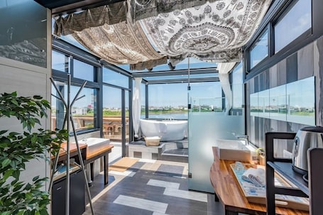 Standard Double Room, Beach View (Moon) | Bathroom. Malibu OceanView