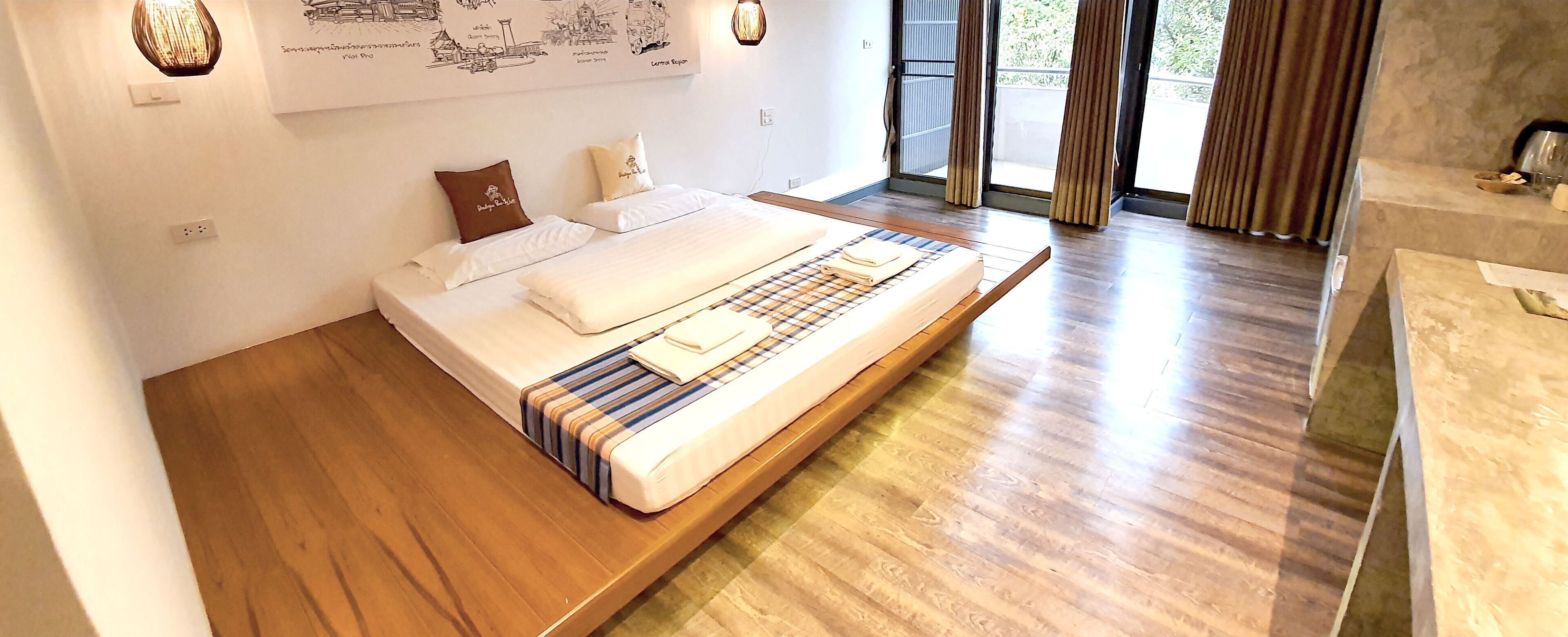 Desk, blackout drapes, free WiFi, bed sheets