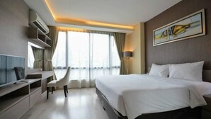 1 bedroom, premium bedding, in-room safe, iron/ironing board - Avatar Suites Hotel (Bangkok)