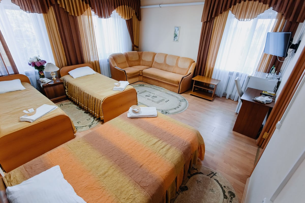 Family Triple Room, Private Bathroom | 2 bedrooms, Egyptian cotton sheets, premium bedding, desk