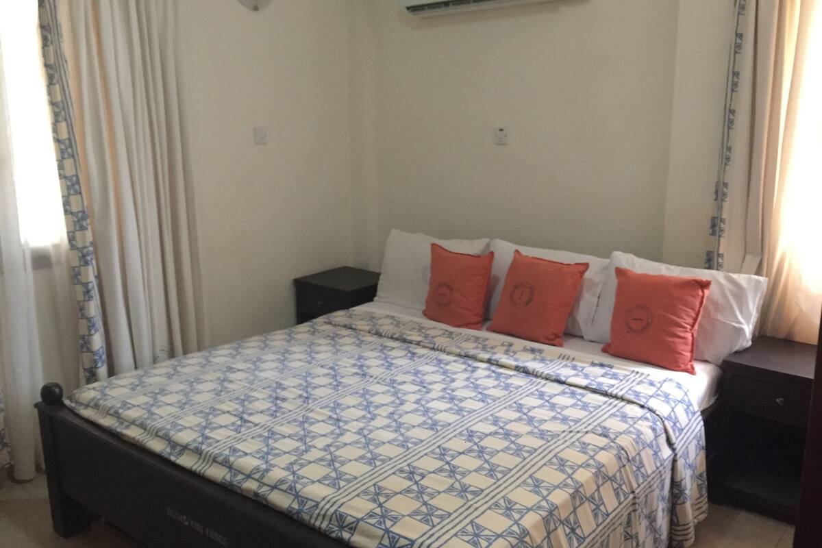 Työpöytä, ilmainen Wi-Fi