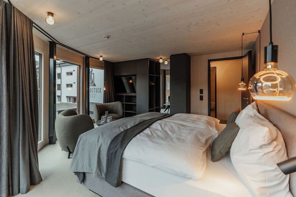 Family Suite | Hypo-allergenic bedding, down duvets, pillow-top beds, in-room safe
