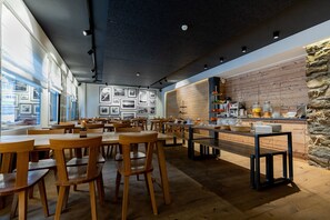 Desayuno buffet incluido todos los días