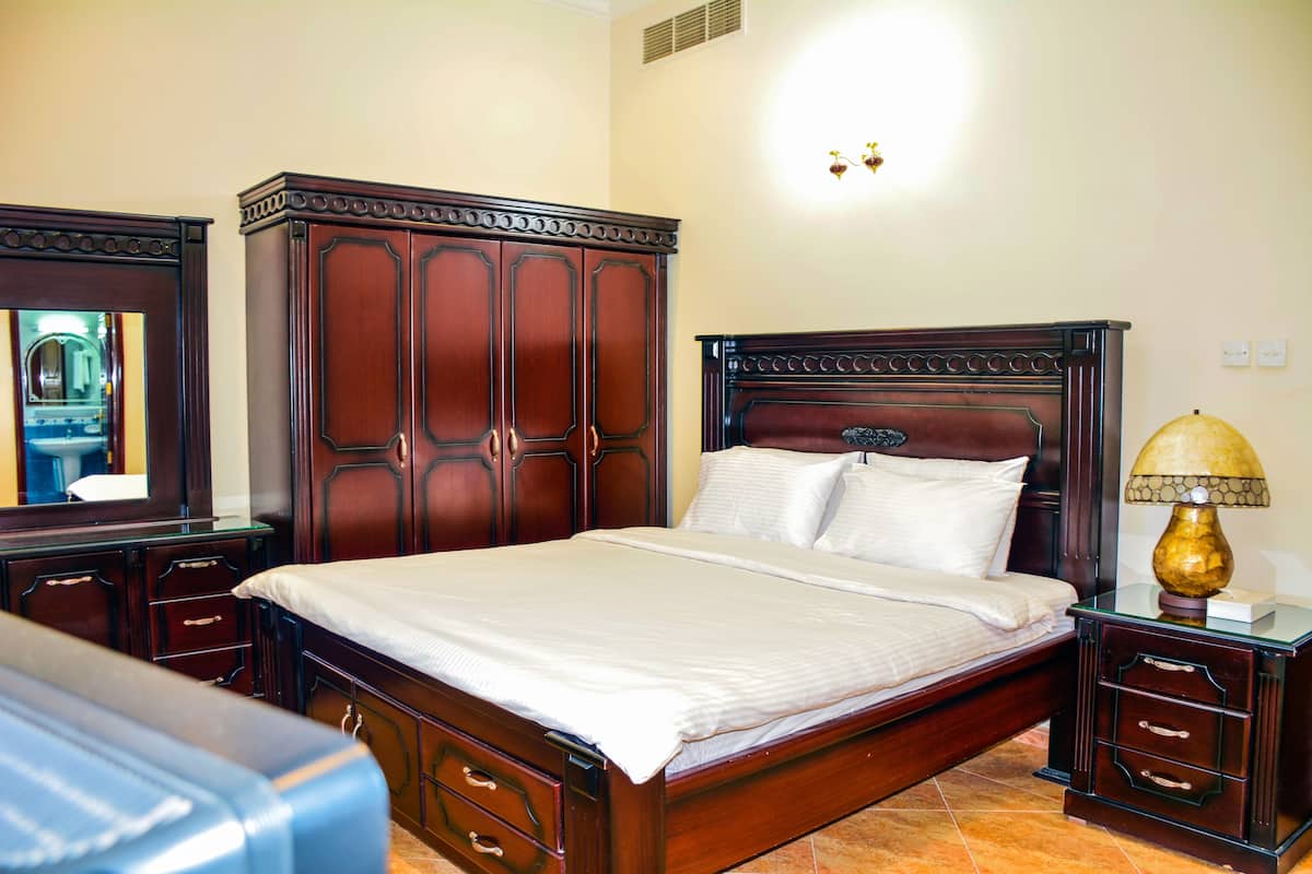 Family Apartment, 2 Bedrooms | 1 bedroom, iron/ironing board, free cots/infant beds, rollaway beds