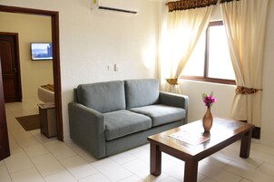 Executive Room | Living room | Flat-screen TV